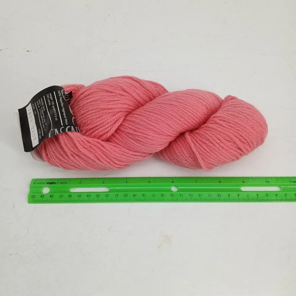 Cascade Yarn Coral ~ 1 skien ~ 3.5 oz ~ 100% Peruvian Highland Wool #7804
